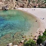 Spacious In Costa Rossa
