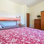 Spacious In Costa Rossa בית נופש