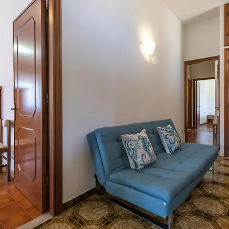 Vakantiehuis Spacious In Costa Rossa