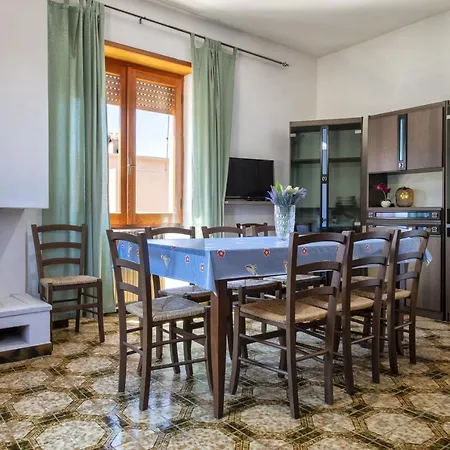 Vakantiehuis Spacious In Costa Rossa *